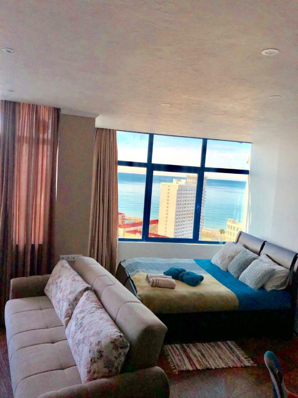 Cozy Bright Apartment With Amazing Sea View บาทูมิ ภายนอก รูปภาพ