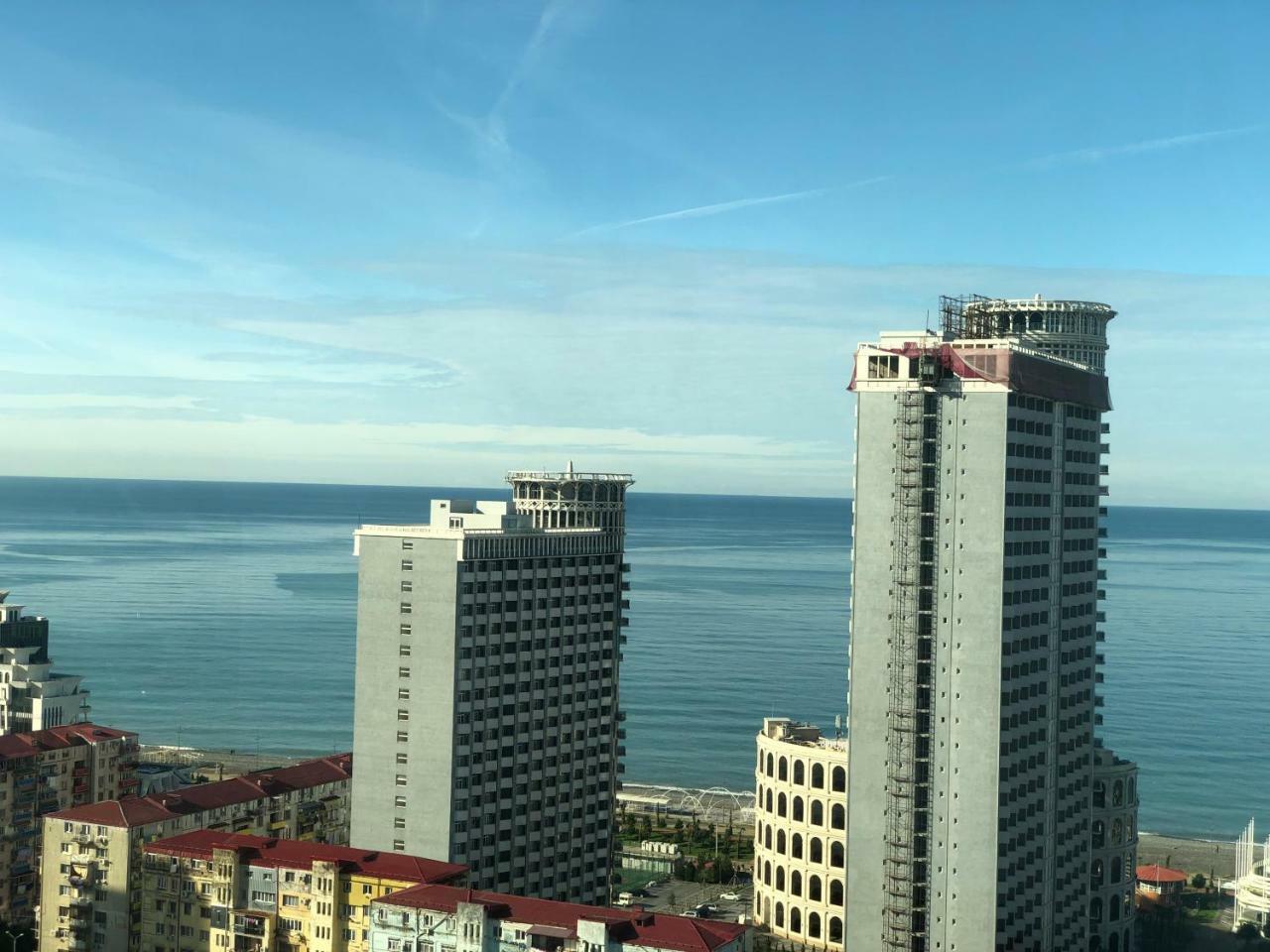 Cozy Bright Apartment With Amazing Sea View บาทูมิ ภายนอก รูปภาพ