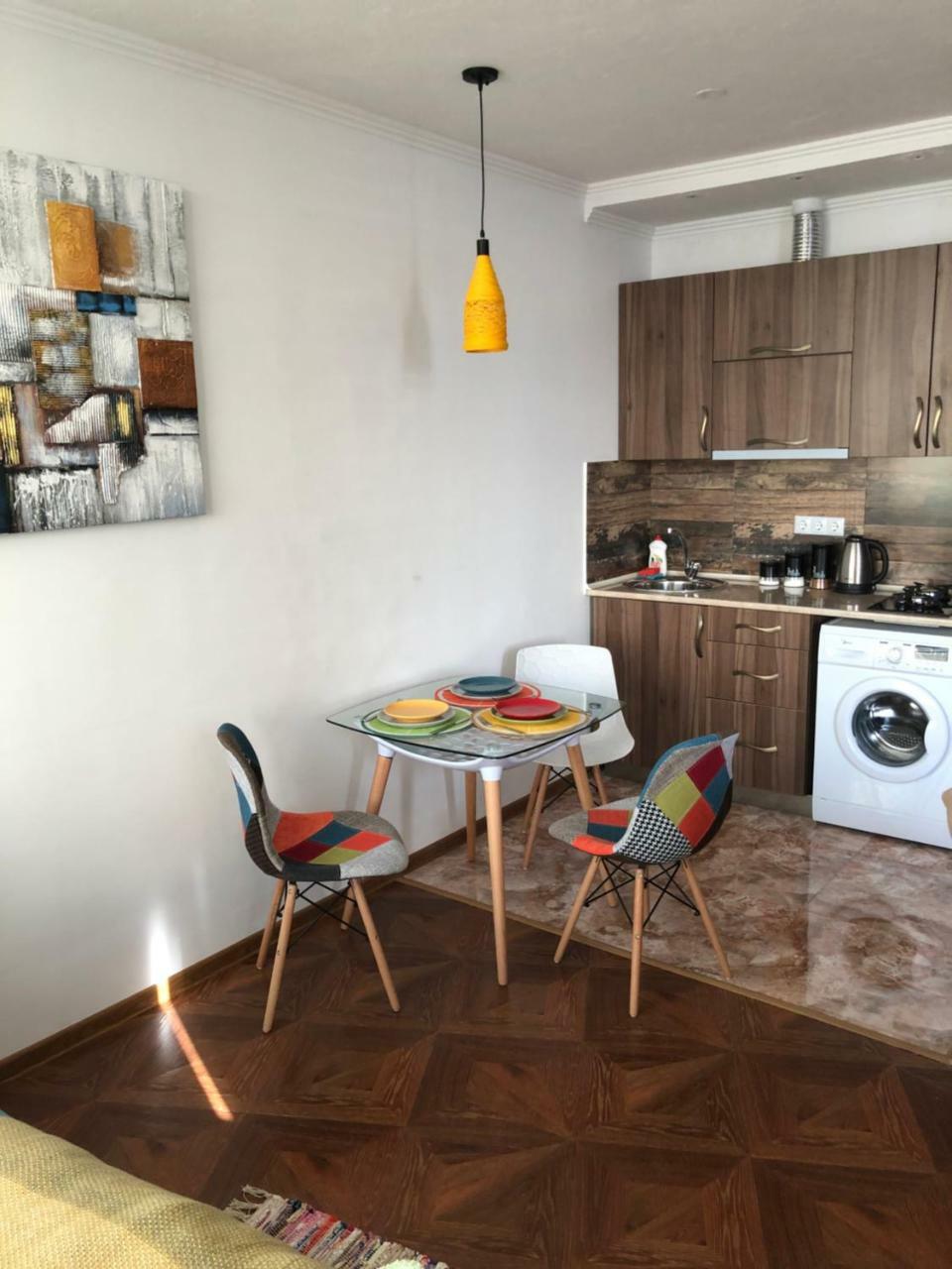 Cozy Bright Apartment With Amazing Sea View บาทูมิ ภายนอก รูปภาพ